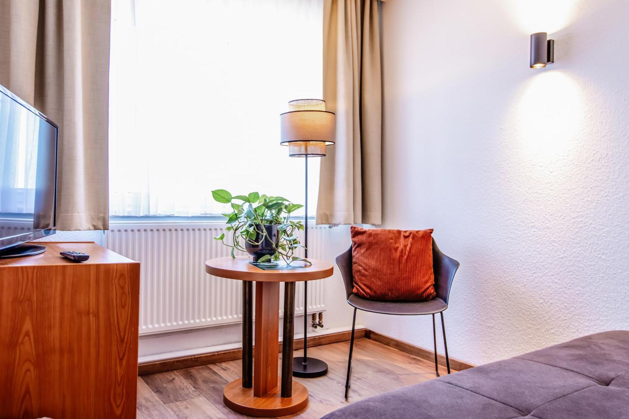 Hotel Und Restaurant Gartenstadt Erfurt Bagian luar foto