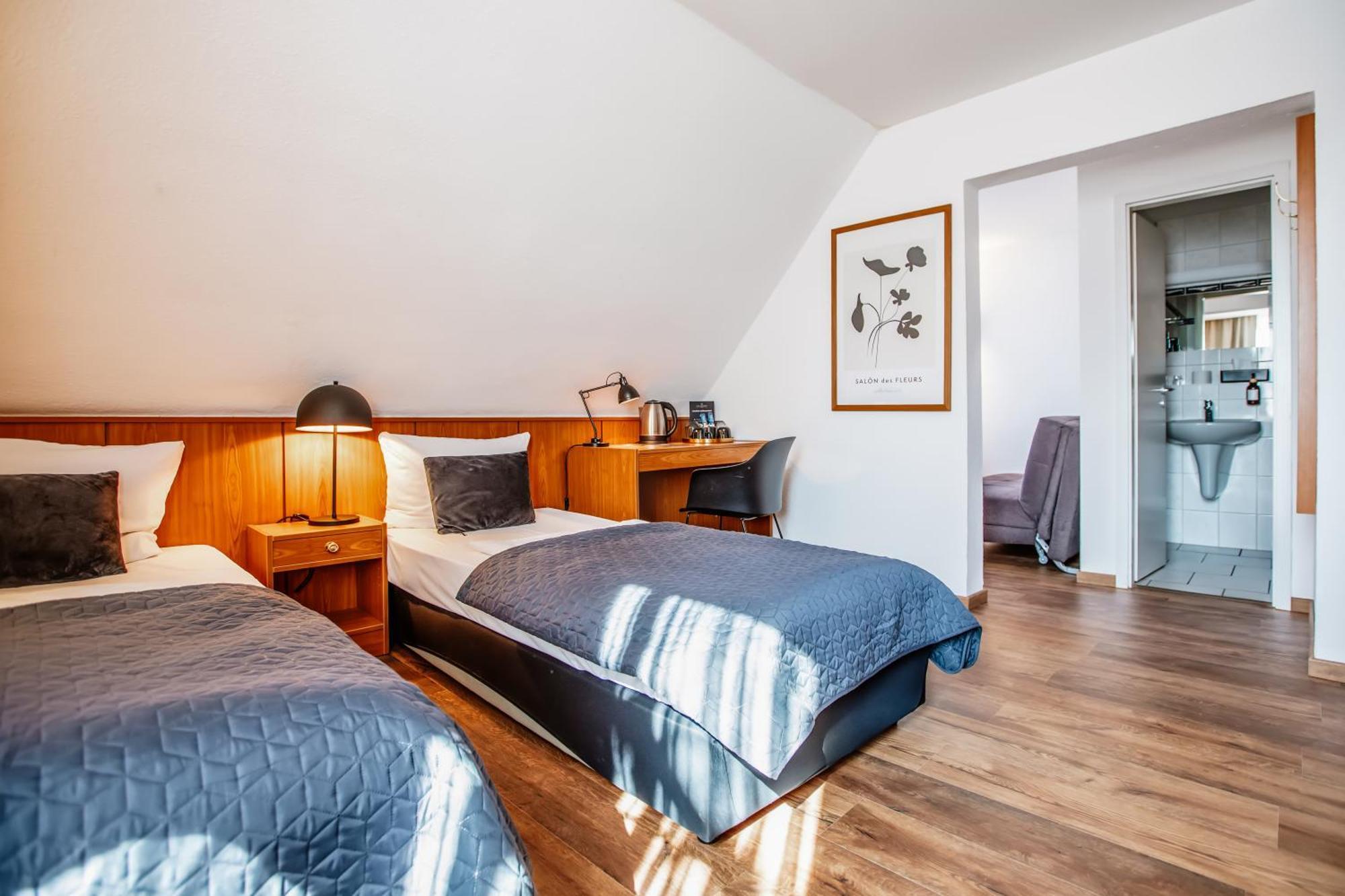 Hotel Und Restaurant Gartenstadt Erfurt Bagian luar foto