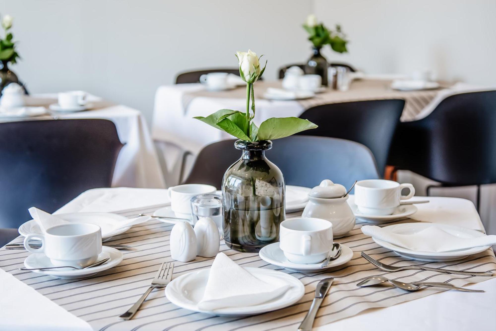 Hotel Und Restaurant Gartenstadt Erfurt Bagian luar foto