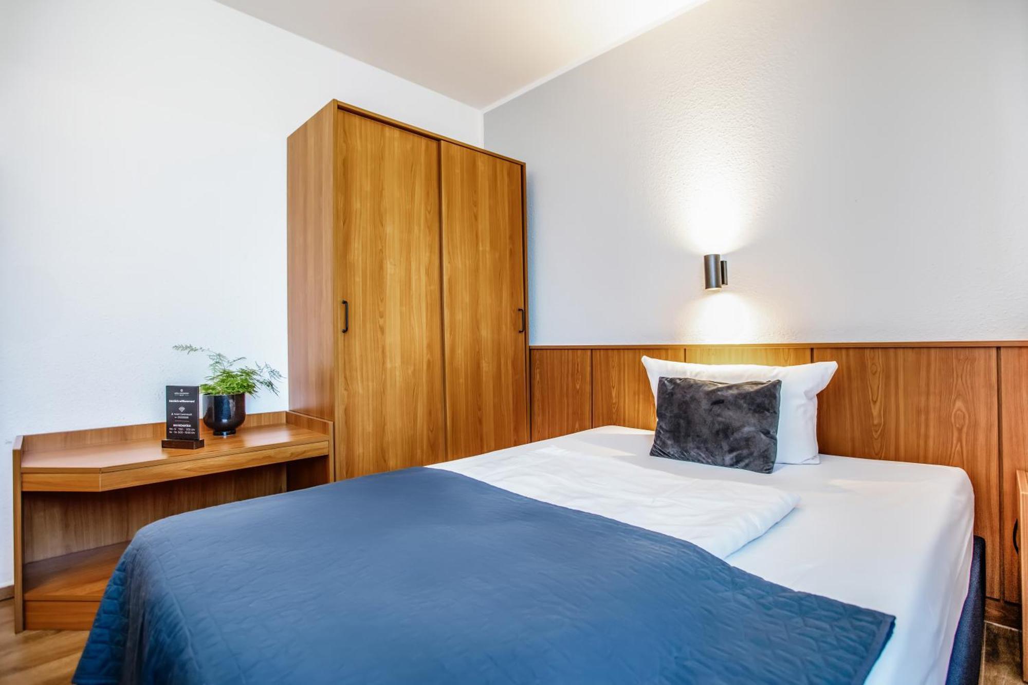 Hotel Und Restaurant Gartenstadt Erfurt Bagian luar foto