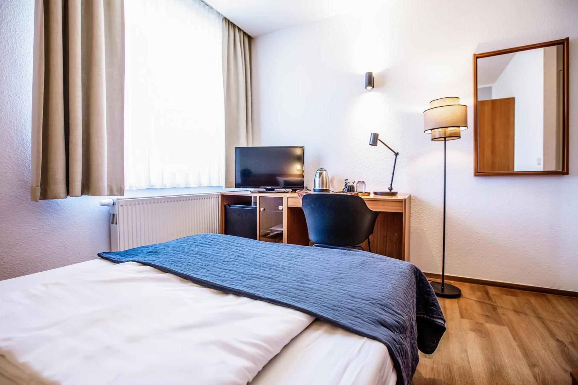 Hotel Und Restaurant Gartenstadt Erfurt Bagian luar foto