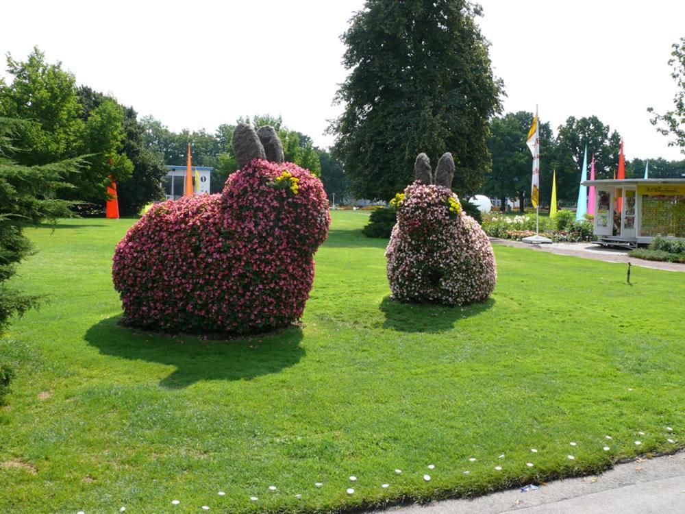 Hotel Und Restaurant Gartenstadt Erfurt Bagian luar foto